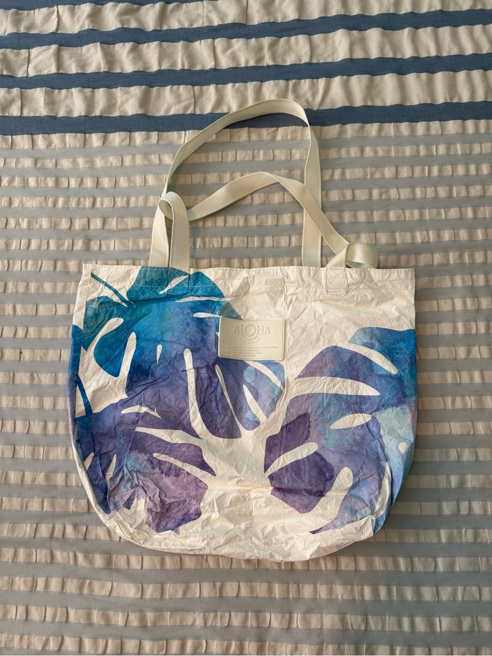 ALOHA reversible tote monstera leaf